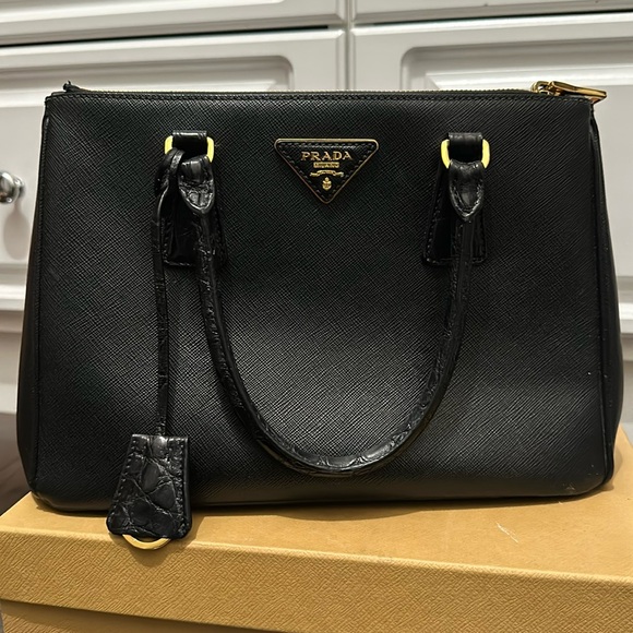 Prada Galleria Double Zip Tote Crocodile - Picture 2 of 7